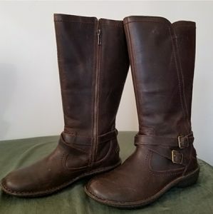 UGG Rosen Tall brown Leather riding Boot two buckle size 9